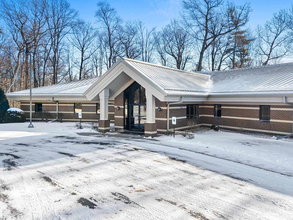 Photo of 2980 Walker DRIVE, Green Bay, WI 54311 (MLS # 50320382)