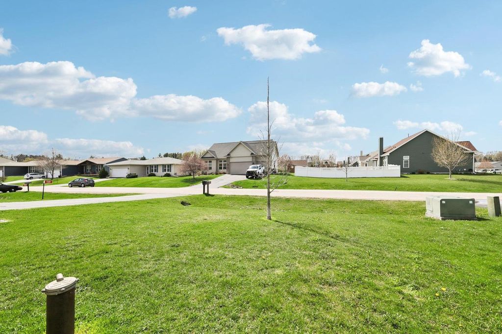 Photo of 11418 N Erie DRIVE, Edgerton, WI 53534 (MLS # 2021154)