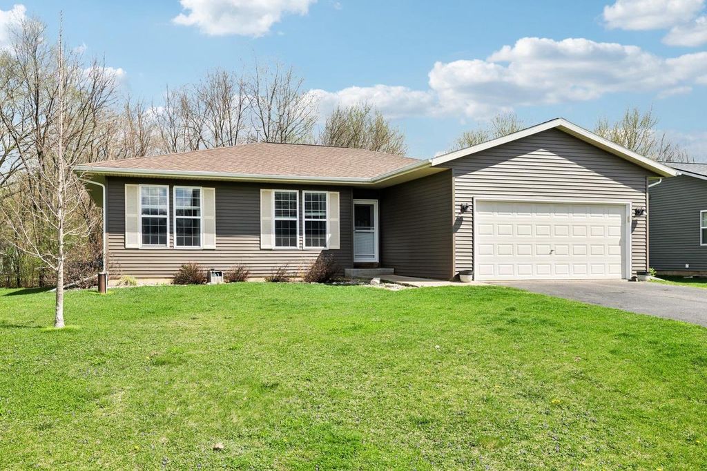 Photo of 11418 N Erie DRIVE, Edgerton, WI 53534 (MLS # 2021154)
