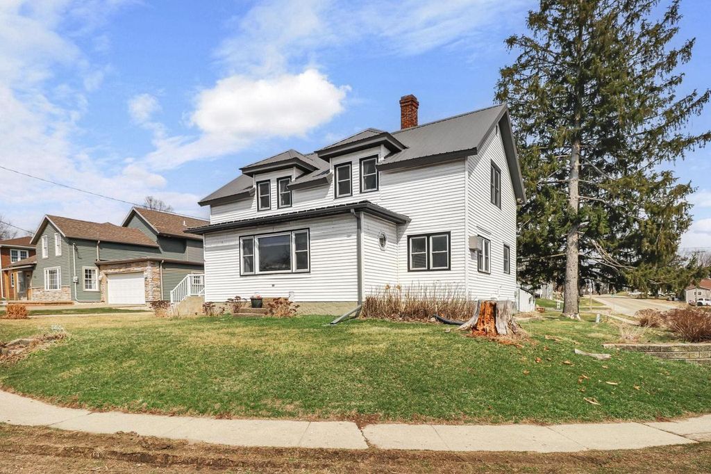 Photo of 207 Water STREET, Blanchardville, WI 53516 (MLS # 2019311)