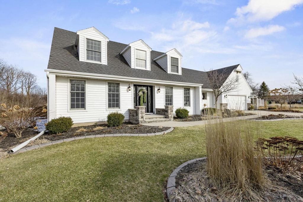 Photo of 3075 Ridgeway DRIVE, Neenah, WI 54956 (MLS # 50322449)