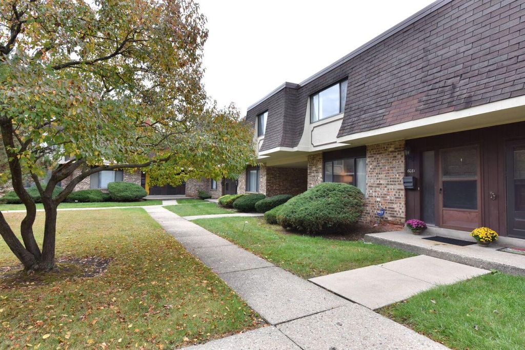 Photo of 6081 W Calumet ROAD #A17, Milwaukee, WI 53223 (MLS # 1939373)