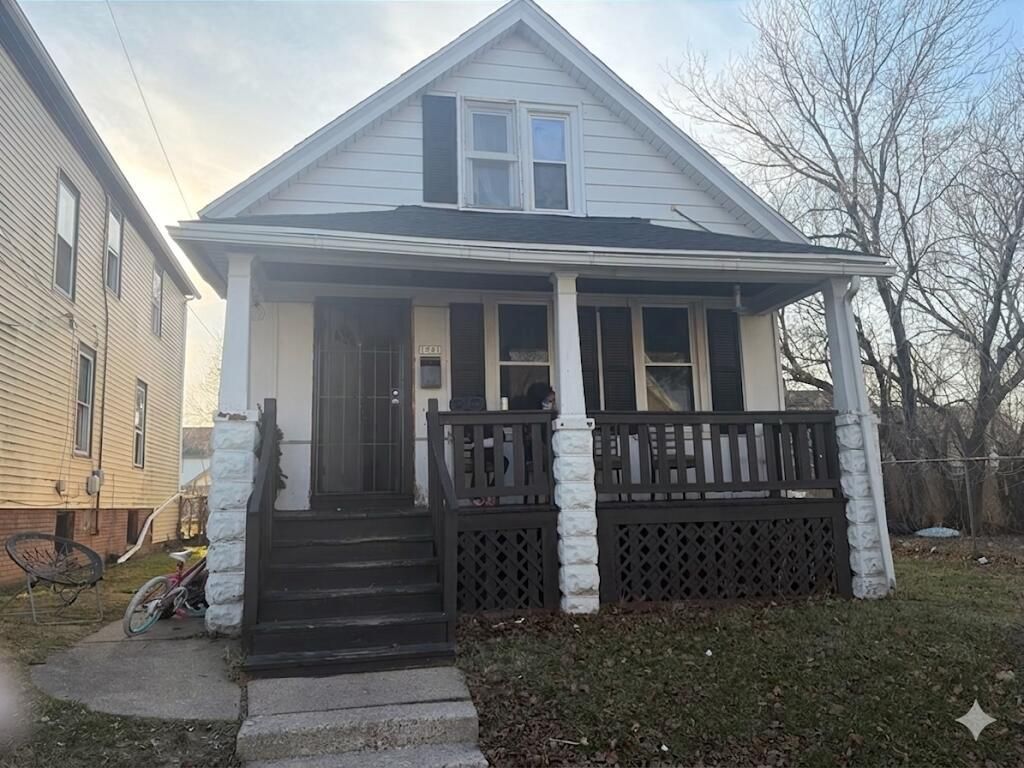 Photo of 1941 N 21st STREET, Milwaukee, WI 53205 (MLS # 1959293)