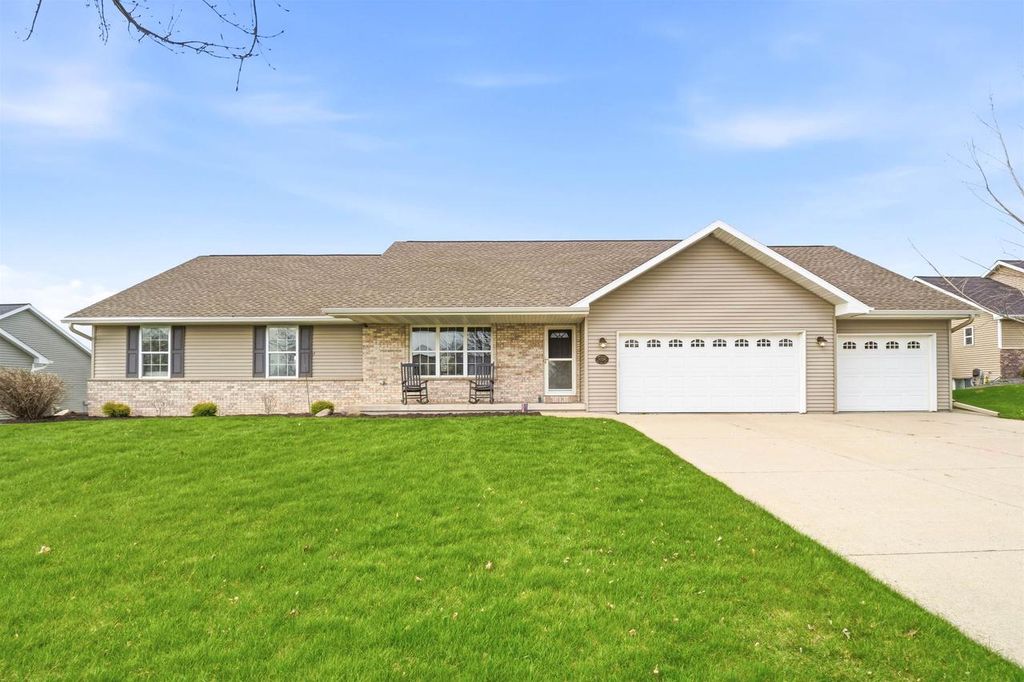 Photo of N2369 Holy Hill DRIVE, Greenville, WI 54942 (MLS # 50324221)