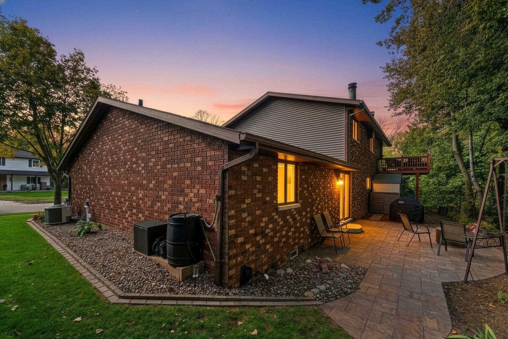 Photo of 1008 Melrose COURT, Kaukauna, WI 54130 (MLS # 50334679)