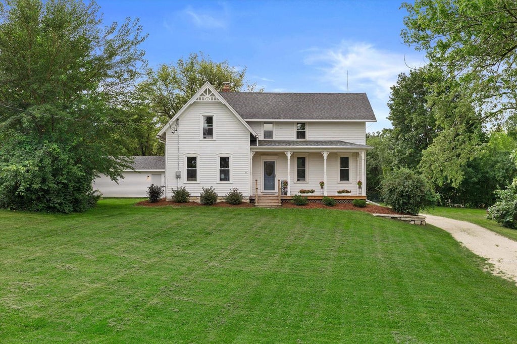 Photo of N4W22625 Bluemound ROAD, Waukesha, WI 53186 (MLS # 1980106)