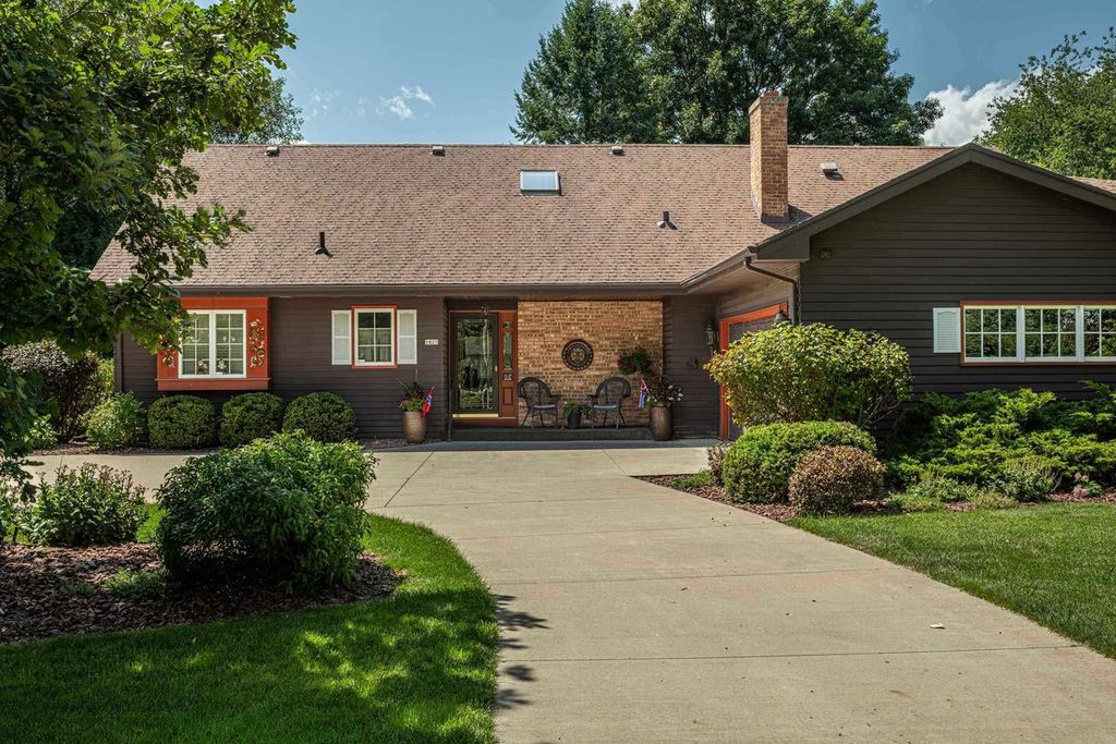 Photo of 1825 Country Club ROAD, Stoughton, WI 53589 (MLS # 2021633)