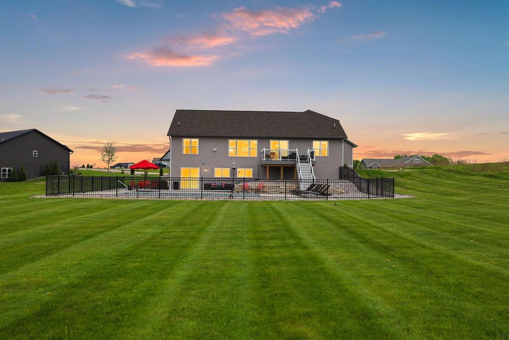 Photo of 458 High Ridge TRAIL, Pulaski, WI 54162 (MLS # 50325867)