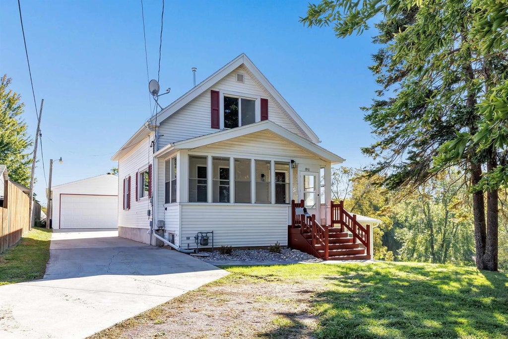 Photo of 1911 S 13th STREET, Manitowoc, WI 54220 (MLS # 50333476)