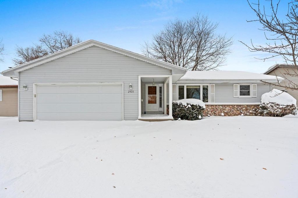 Photo of 2405 N Erb STREET, Appleton, WI 54911 (MLS # 50317527)