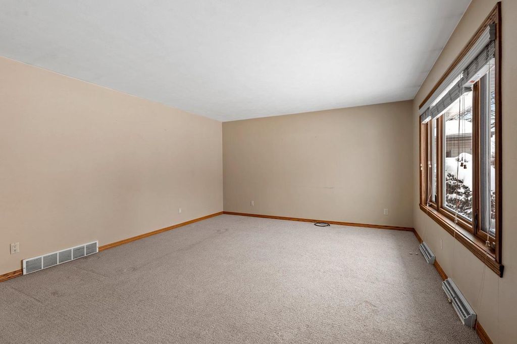 Photo of 2405 N Erb STREET, Appleton, WI 54911 (MLS # 50317527)