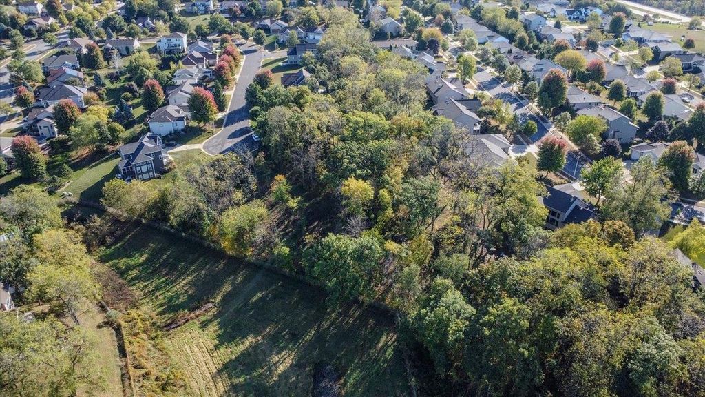 Photo of 121 Autumnwood CIRCLE, Mount Horeb, WI 53572 (MLS # 2010299)