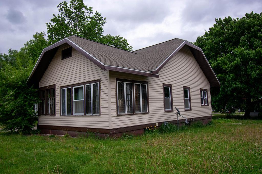 Photo of 1121 Williams STREET, Lake Geneva, WI 53147 (MLS # 1963278)