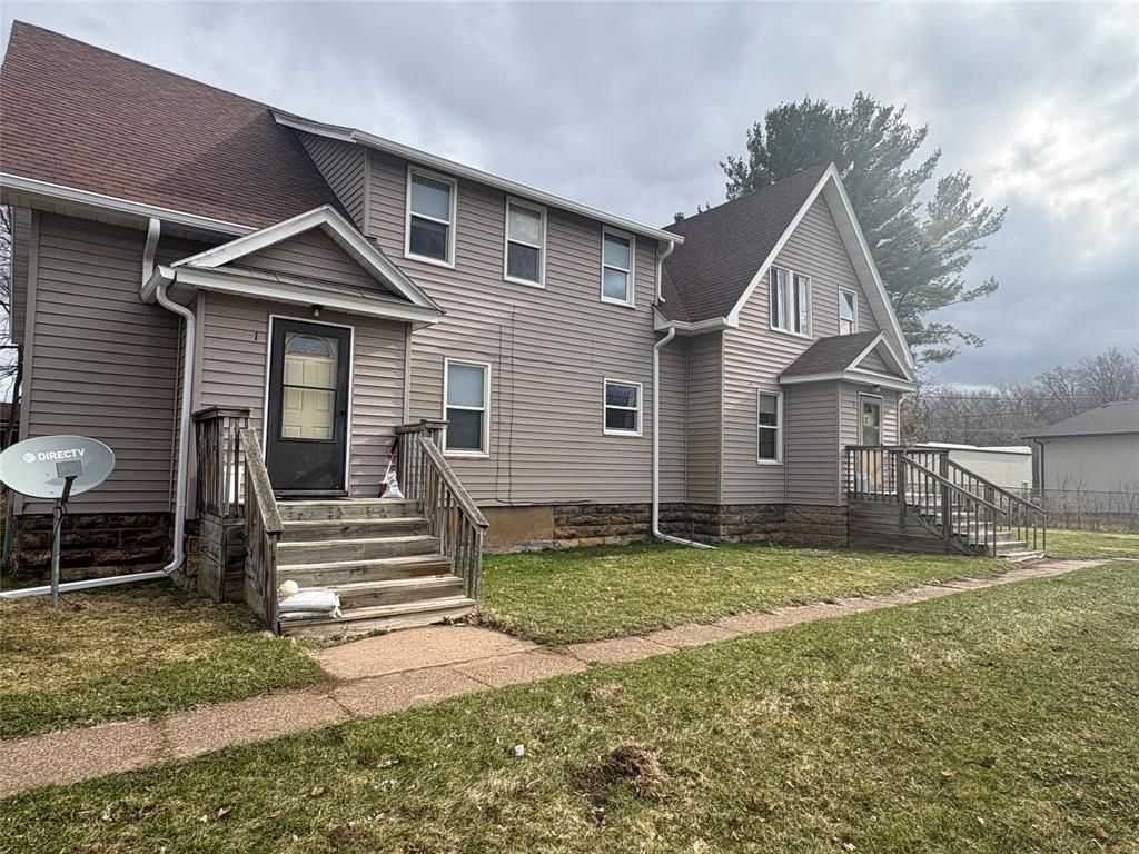 Photo of 109 S Michigan STREET #1-4, Eau Claire, WI 54703 (MLS # 1599744)