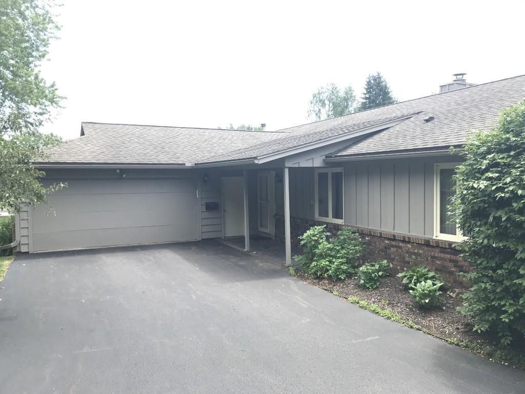 Photo of 2305 Ridgeview DRIVE, Wausau, WI 54401 (MLS # 22603104)