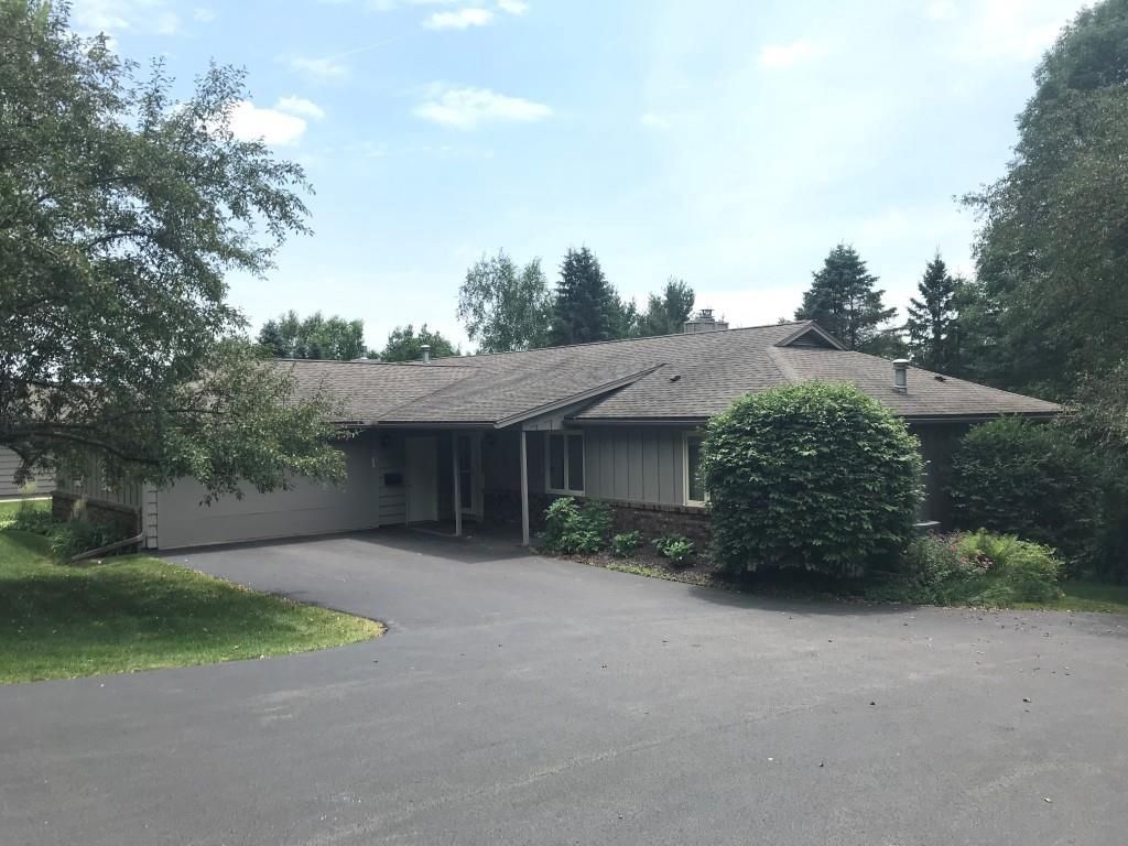 Photo of 2305 Ridgeview DRIVE, Wausau, WI 54401 (MLS # 22603104)