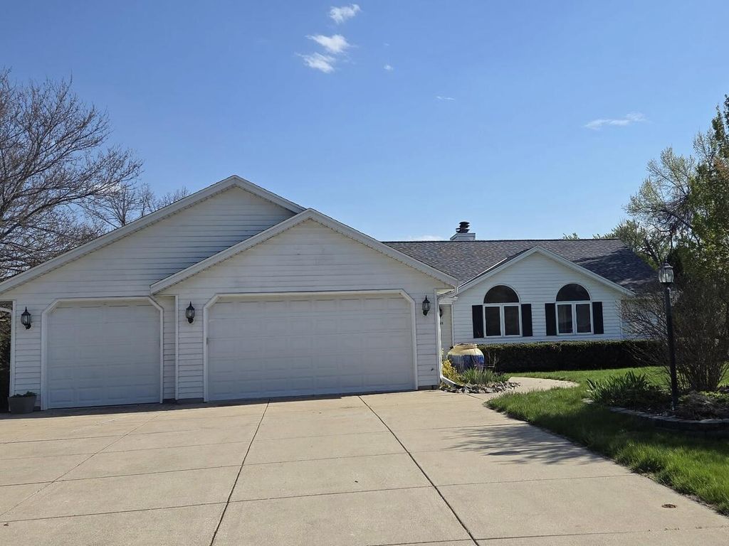 Photo of 12405 W North LANE, New Berlin, WI 53151 (MLS # 1961985)