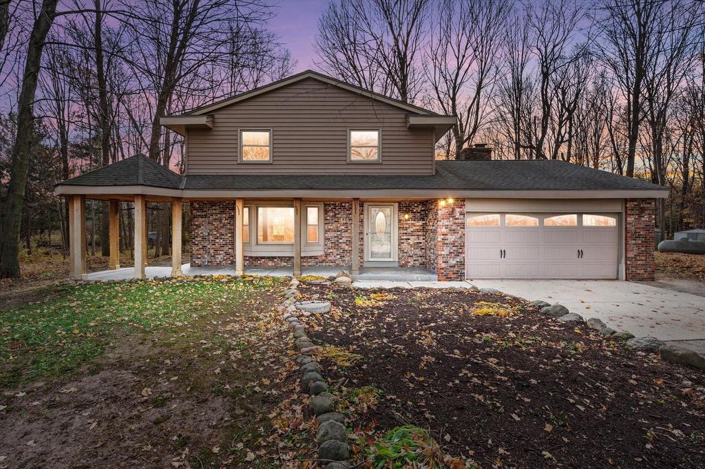 Photo of 11693 Sherman ROAD, Cedarburg, WI 53012 (MLS # 1942541)