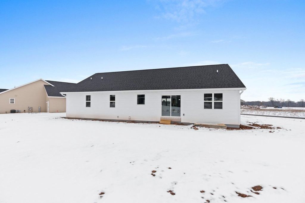 Photo of 2662 Lawrence LANE, Neenah, WI 54956 (MLS # 50321054)