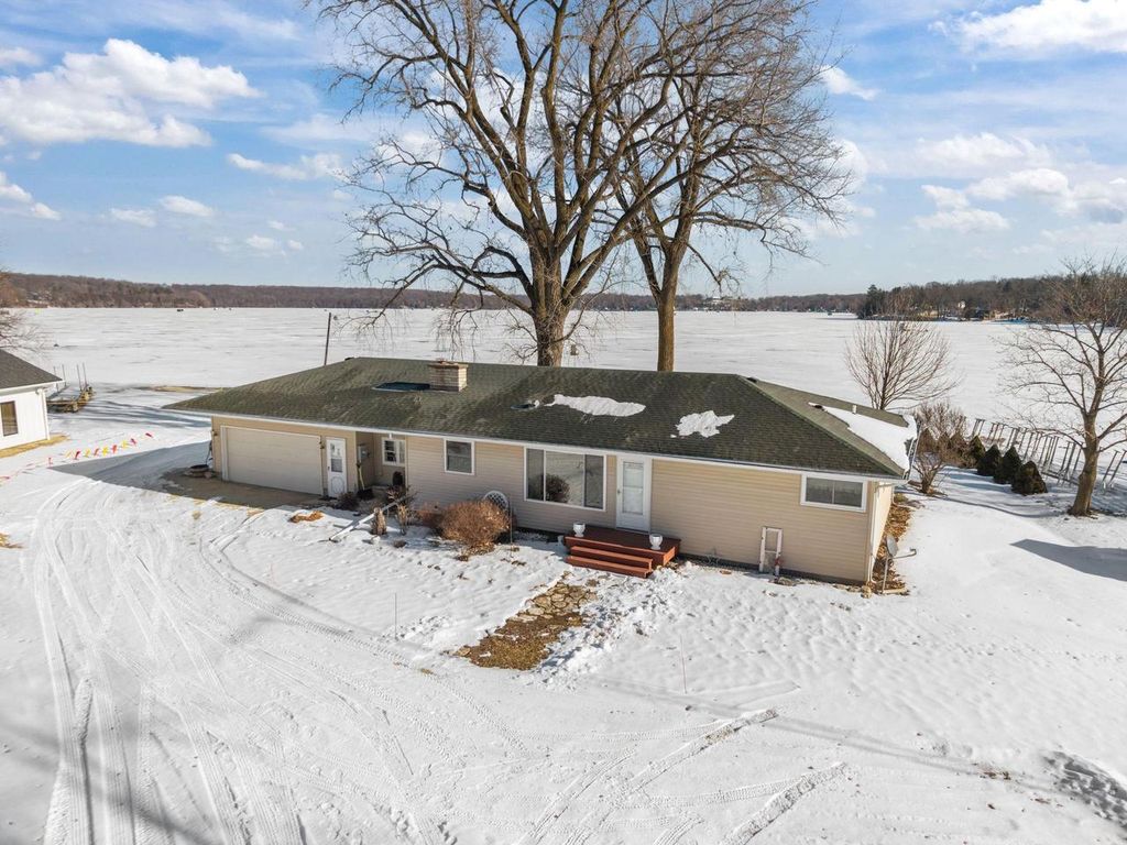 Photo of W2138 Melmar DRIVE, Markesan, WI 53946 (MLS # 2016521)