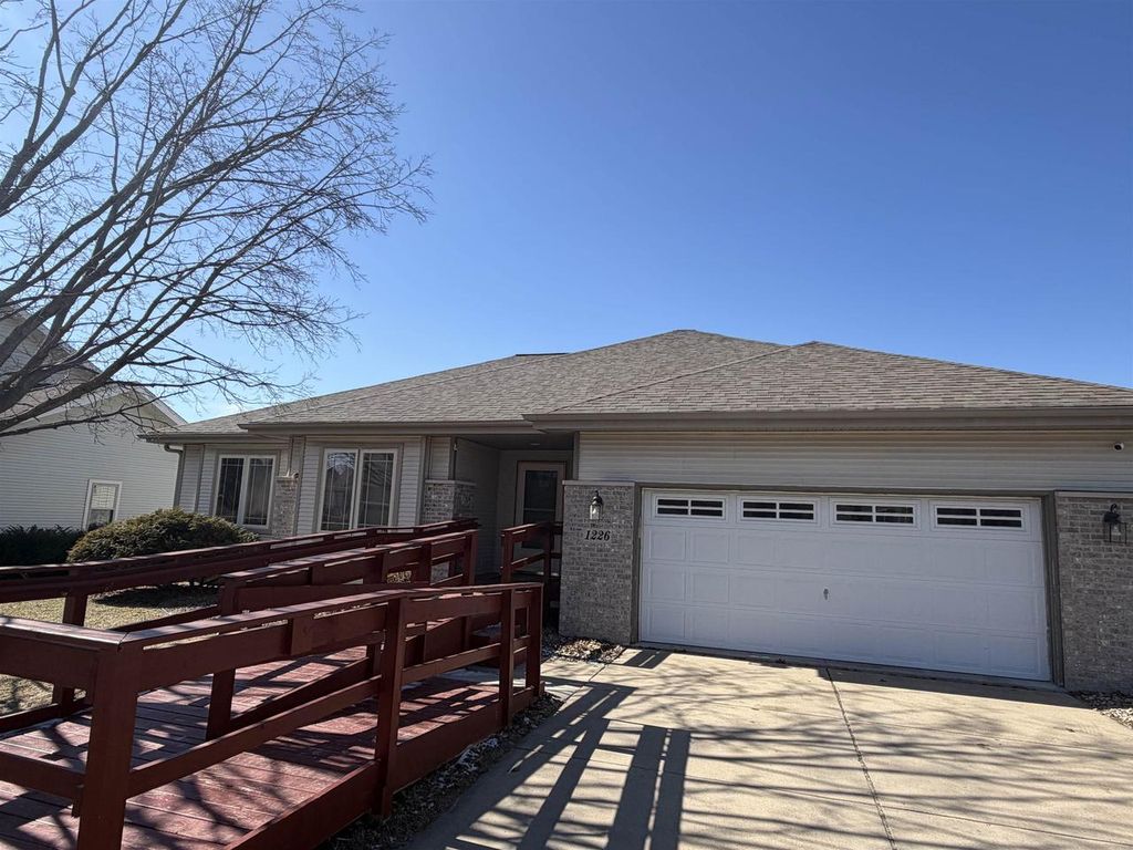 Photo of 1226 Jasmine DRIVE, Madison, WI 53719 (MLS # 2017212)