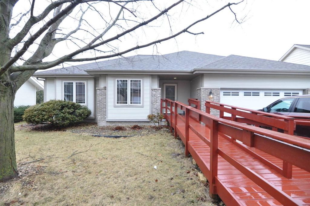 Photo of 1226 Jasmine DRIVE, Madison, WI 53719 (MLS # 2017212)