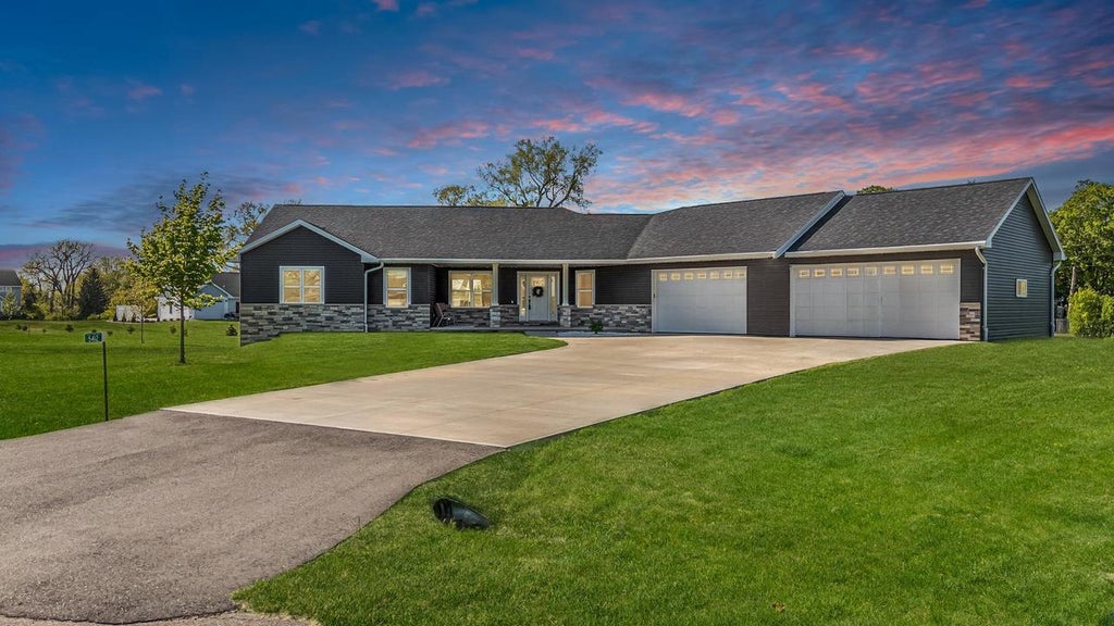 Photo of 5412 Wildwood COURT, Winneconne, WI 54986 (MLS # 50327960)