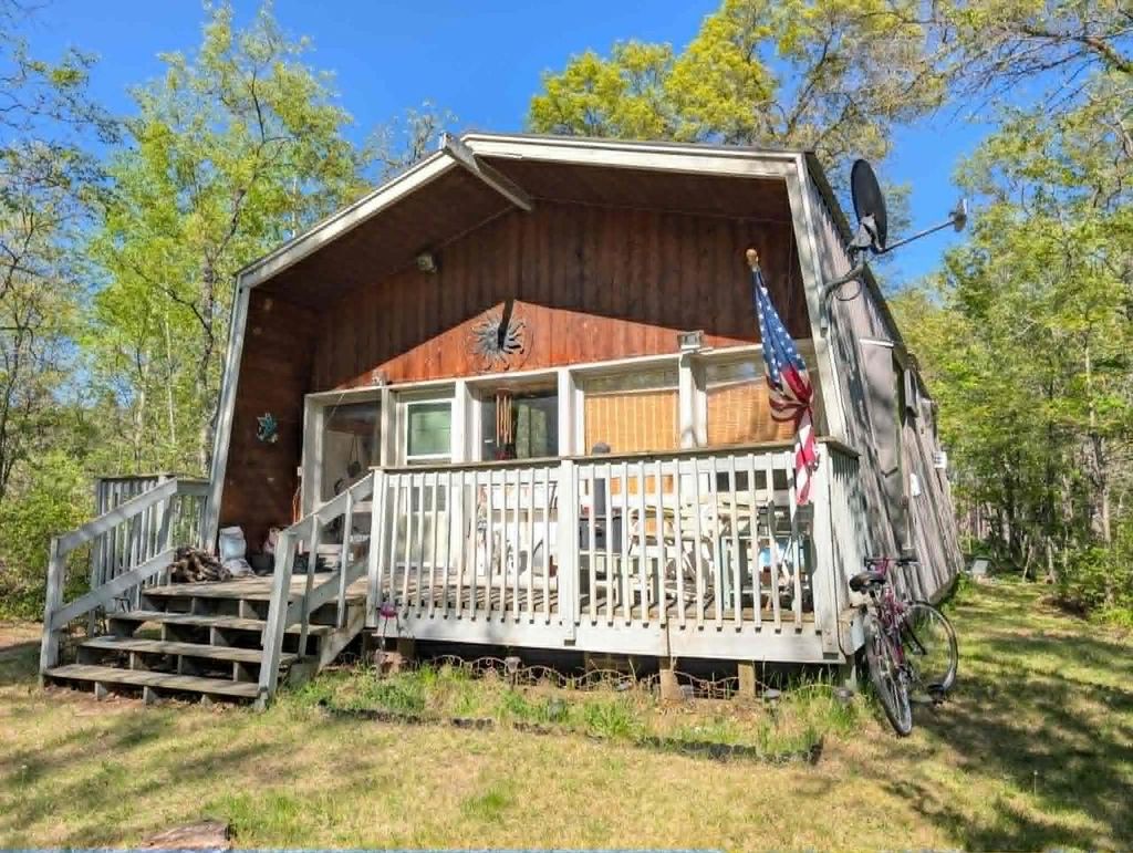 Photo of N11236 Nelson ROAD, Athelstane, WI 54104 (MLS # 50326423)