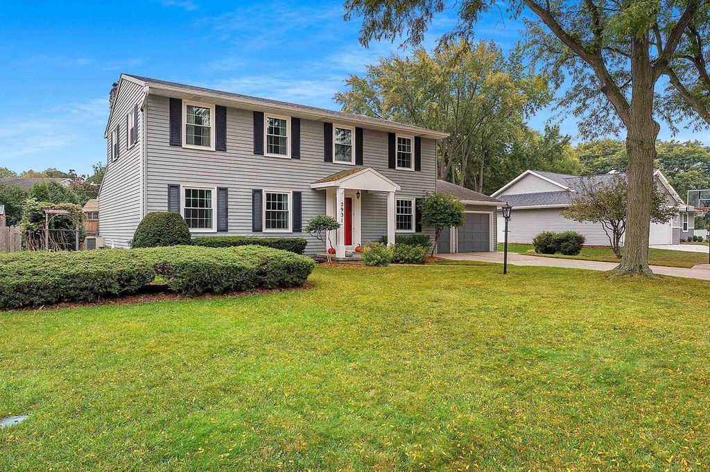 Photo of 2931 Grande Rue, Green Bay, WI 54301 (MLS # 50315639)