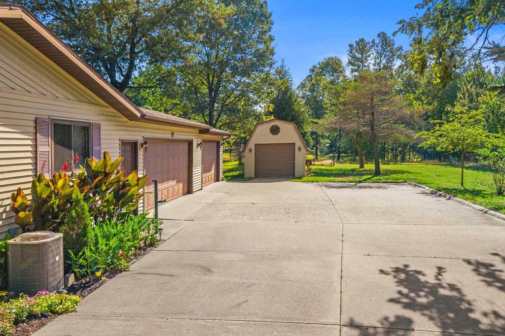 Photo of 326 Blue Sky TRAIL, Nekoosa, WI 54457 (MLS # 2031727)