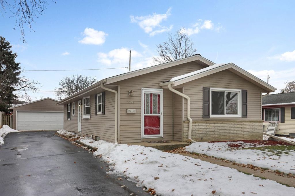 Photo of 3131 Barbara DRIVE, Racine, WI 53404 (MLS # 1946119)