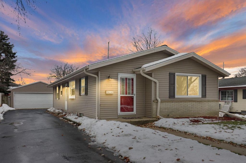 Photo of 3131 Barbara DRIVE, Racine, WI 53404 (MLS # 1946119)