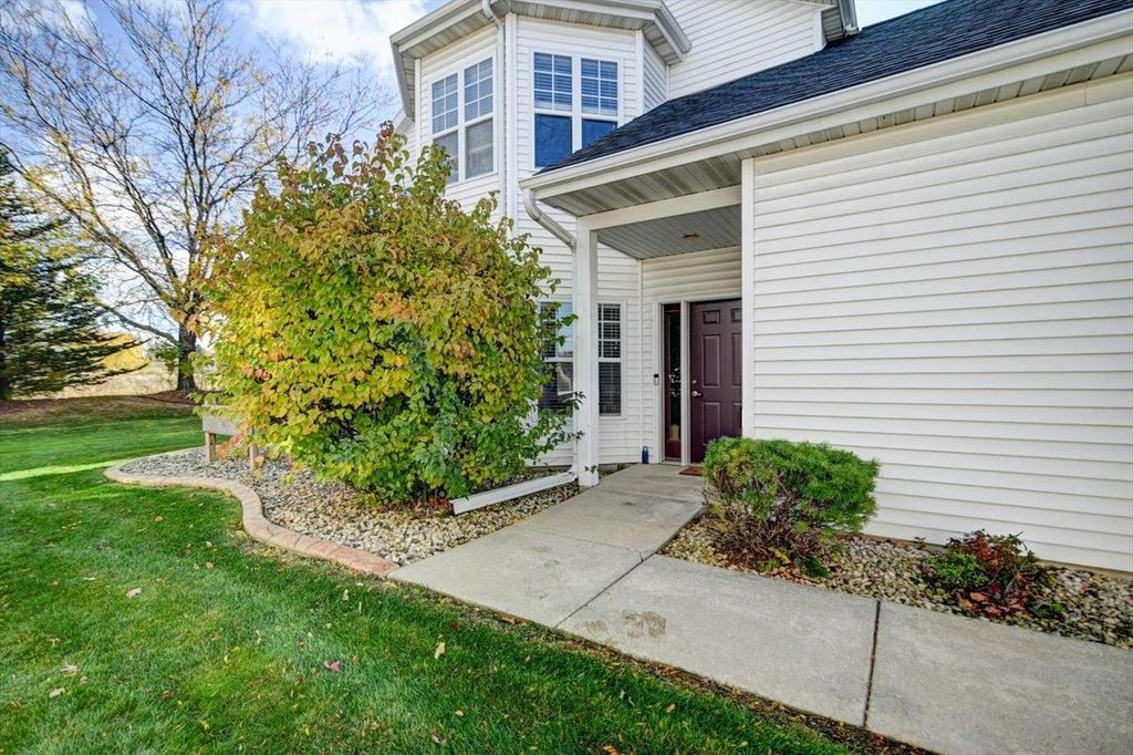 Photo of 718 Dunn AVENUE, Oregon, WI 53575 (MLS # 2011919)