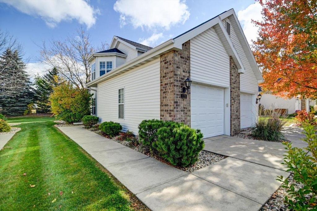 Photo of 718 Dunn AVENUE, Oregon, WI 53575 (MLS # 2011919)