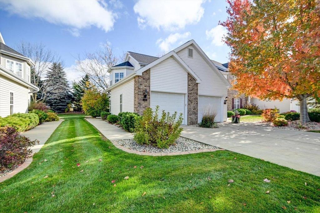 Photo of 718 Dunn AVENUE, Oregon, WI 53575 (MLS # 2011919)