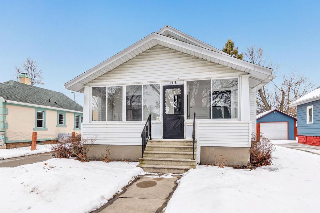 Photo of 1516 Cedar STREET, Green Bay, WI 54302 (MLS # 50320998)