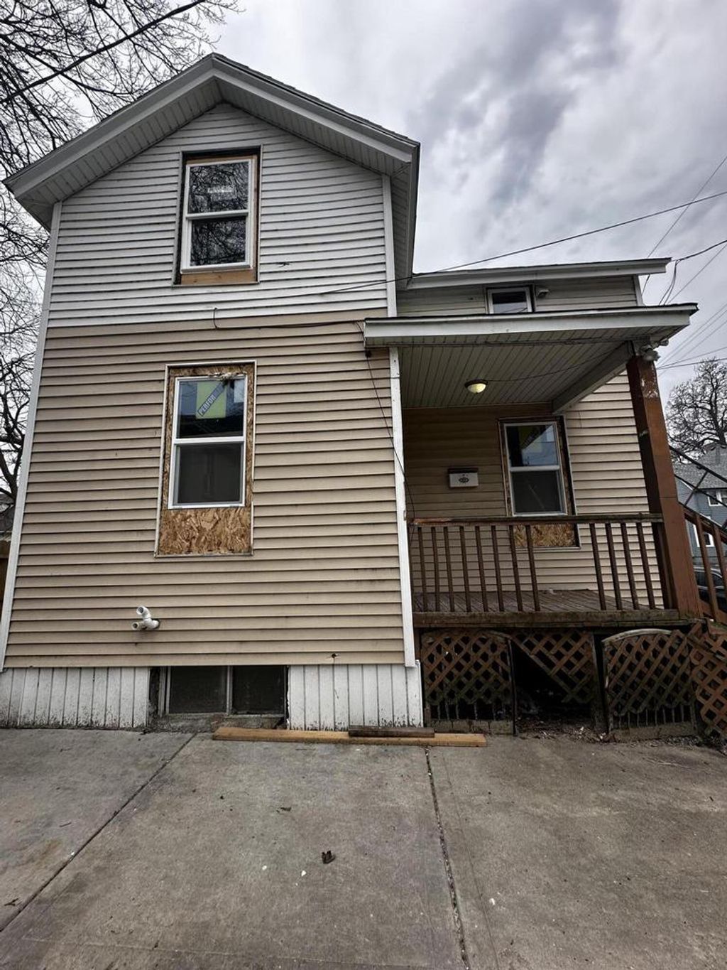 Photo of 1009 Hilker PLACE, Racine, WI 53403 (MLS # 1947459)