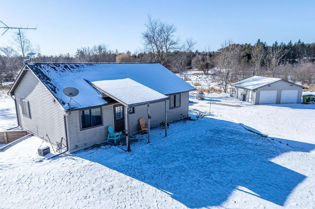 Photo of E6741 County Road X, Weyauwega, WI 54983 (MLS # 50320159)