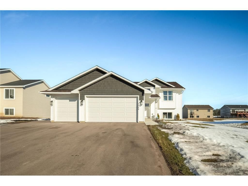 Photo of 1064 Sharptail RUN, New Richmond, WI 54017 (MLS # 7028975)