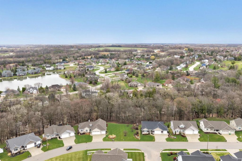 Photo of 3329 Largo Ridge DRIVE, Green Bay, WI 54311 (MLS # 50323963)