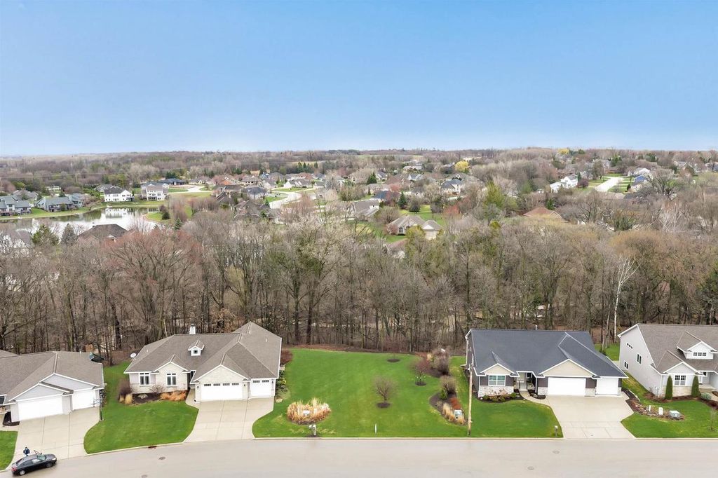 Photo of 3329 Largo Ridge DRIVE, Green Bay, WI 54311 (MLS # 50323963)