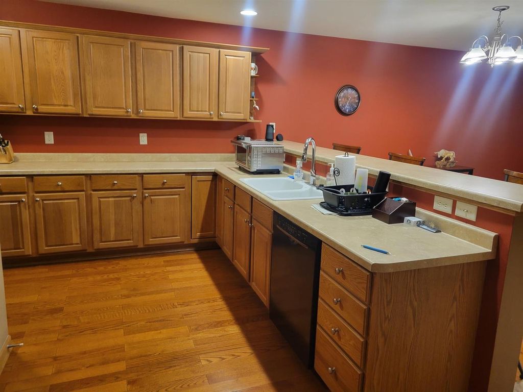 Photo of 41 Scenic CIRCLE, Fond Du Lac, WI 54935 (MLS # 50324756)