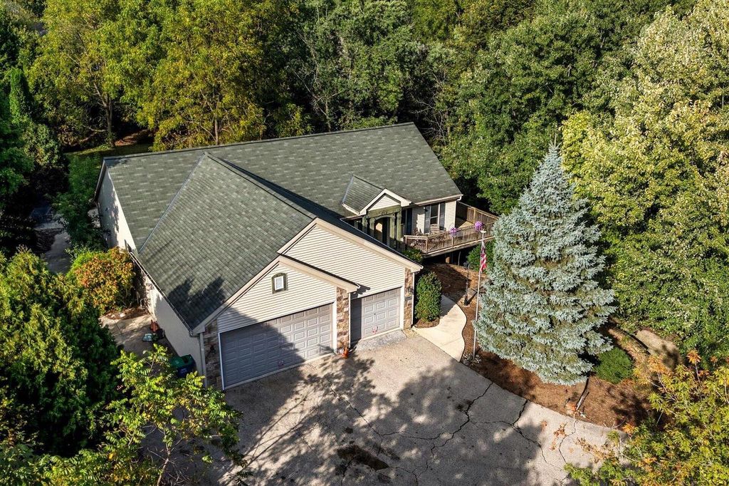 Photo of 2300 Sherman ROAD, Slinger, WI 53086 (MLS # 1943607)