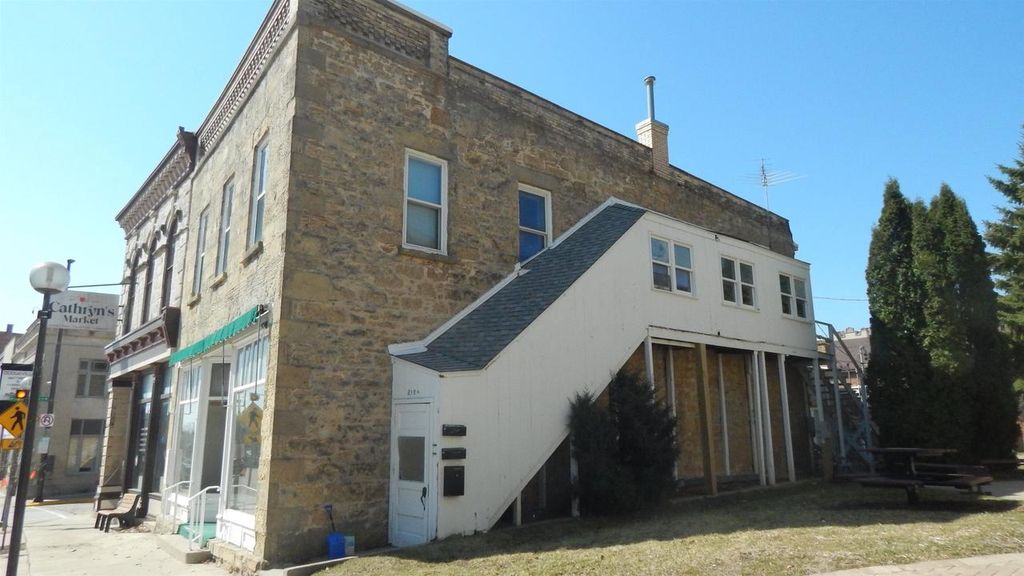 Photo of 210 N Iowa STREET, Dodgeville, WI 53533 (MLS # 2020316)