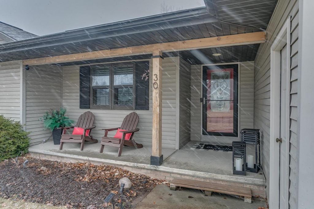 Photo of 30 Weatherstone DRIVE, Appleton, WI 54914 (MLS # 50322177)