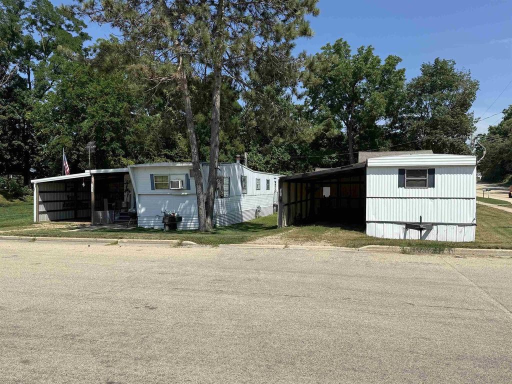 Photo of 205 Madison STREET, Albany, WI 53502 (MLS # 2028280)