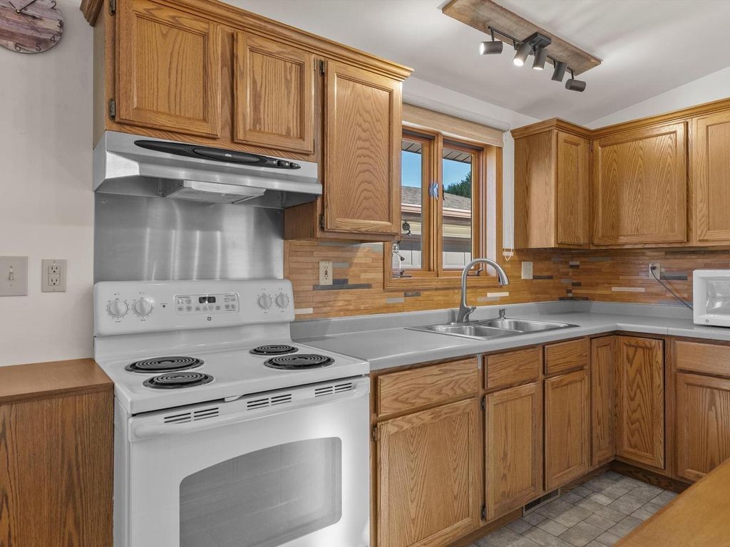 Photo of 2225 S 12th STREET, Manitowoc, WI 54220 (MLS # 1940938)