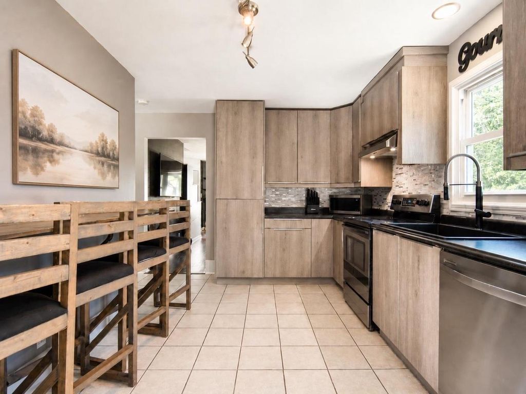 Photo of 1844 S Jefferson STREET, Appleton, WI 54915 (MLS # 50328683)