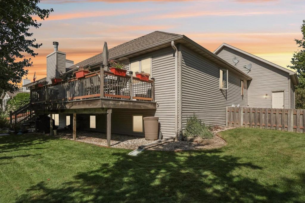 Photo of 3826 Country Grove DRIVE, Madison, WI 53719 (MLS # 2009107)