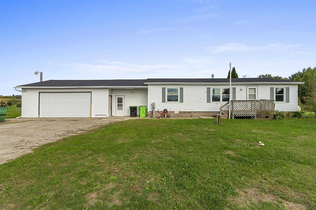 Photo of N1038 Townline ROAD, Lena, WI 54139 (MLS # 50333166)